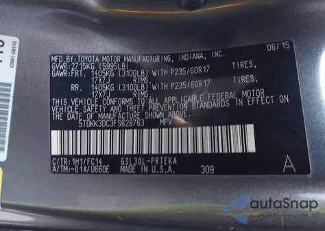 2015 Toyota Sienna Le 8 Passenger z USA, uszkodzony, nr VIN 5TDKK3DC3FS628763